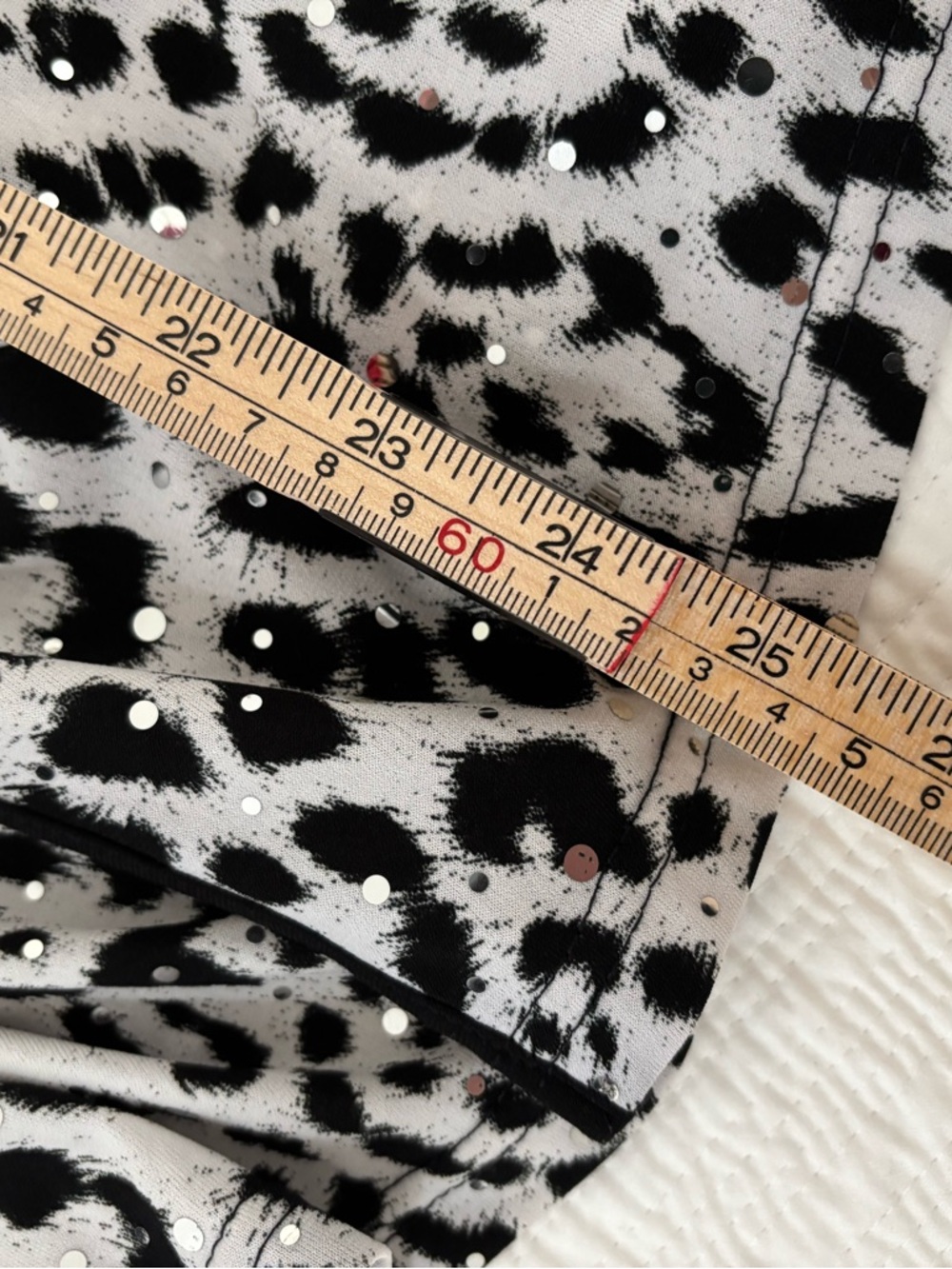 Joseph Ribkoff Black and White Leopard-Print Wrap Top Metallic Buckle Size 12 - Picture 6 of 8